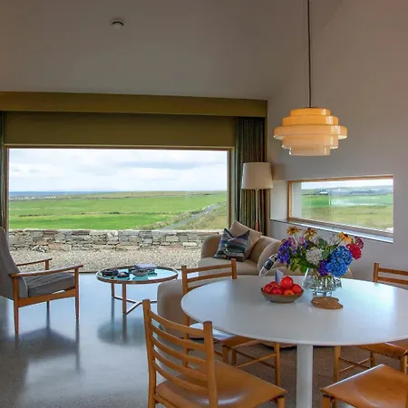 Villa Ait, Panoramic Storm Watching Luxury Hideaway Walk From Pubs *